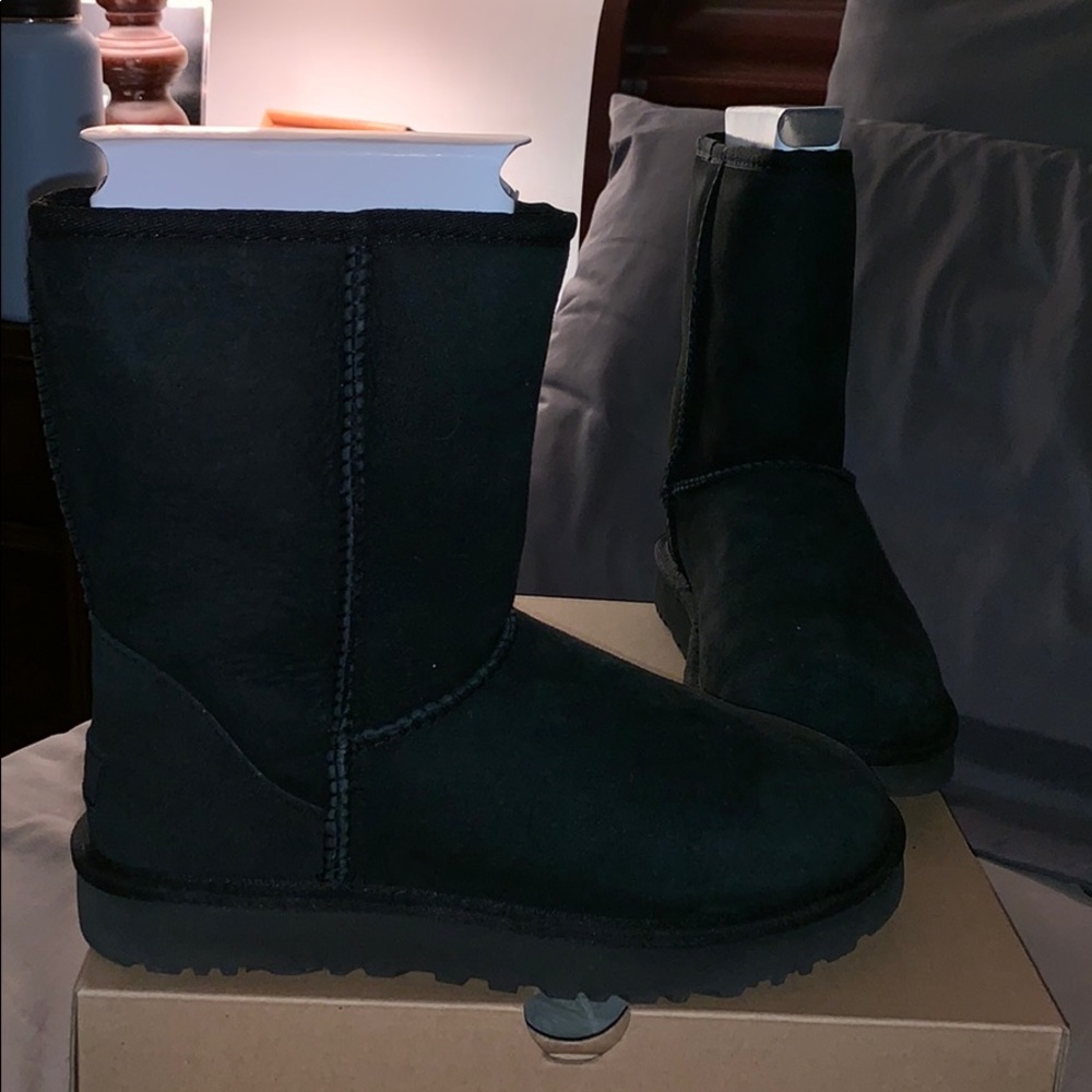 Black UGG Classic Short II - NWT